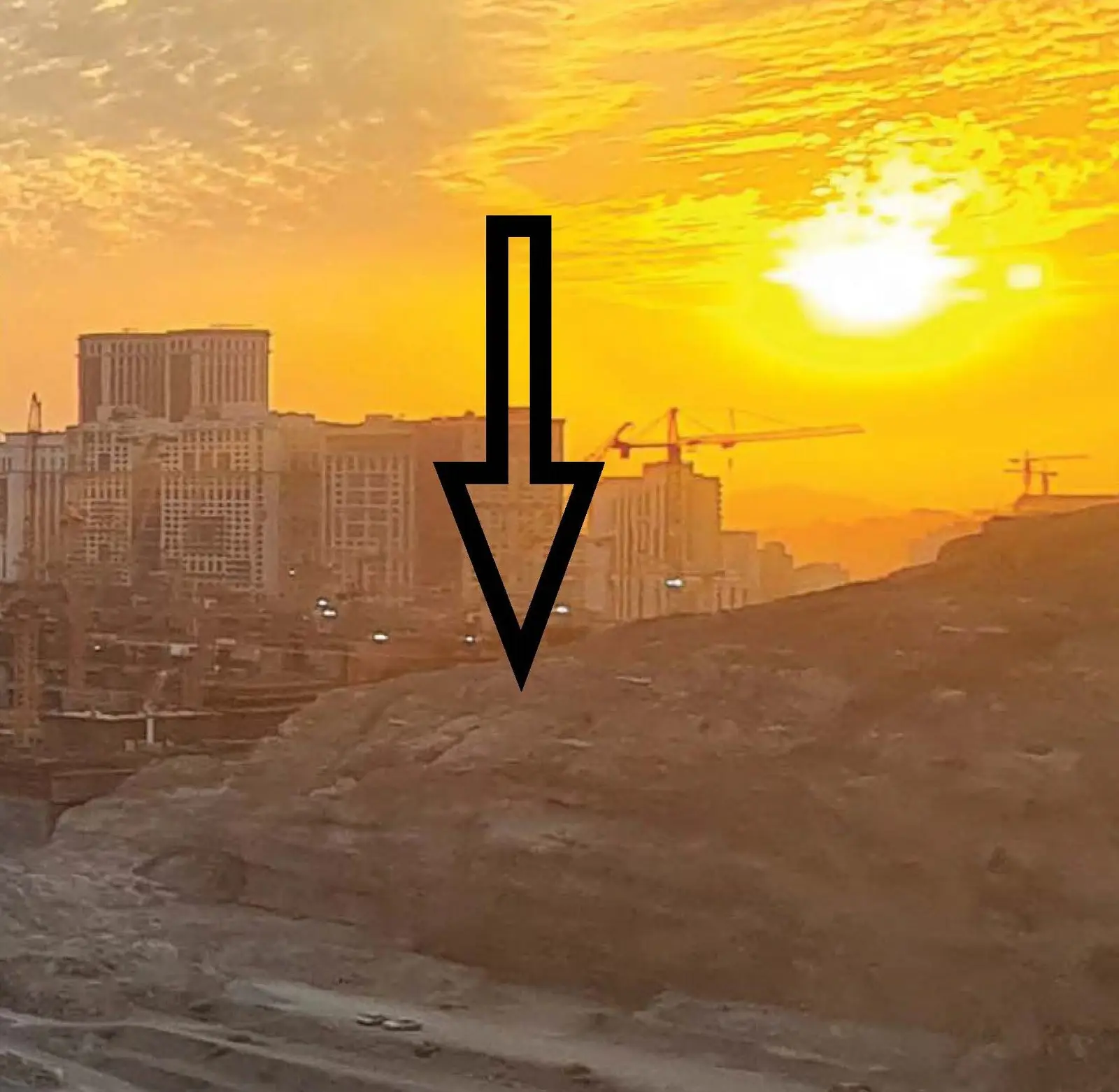 جبل (أبو قُبَيس و قُعَيقِعان)
