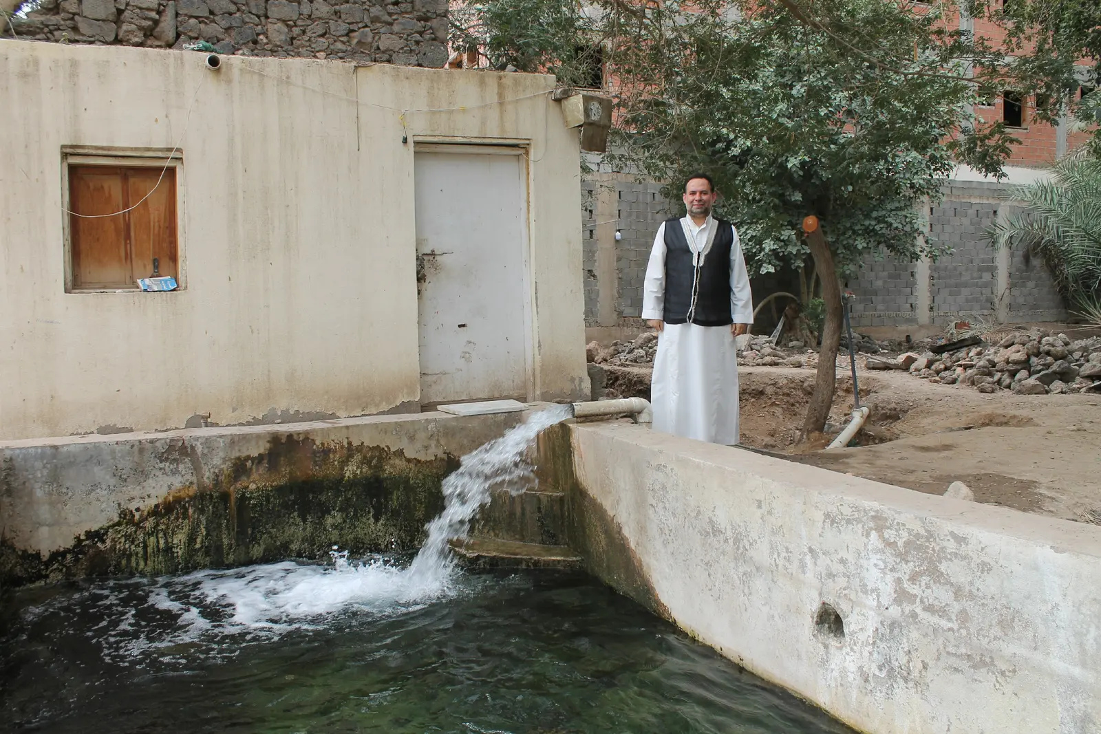 بستان المستظل (وبئر عذْق)